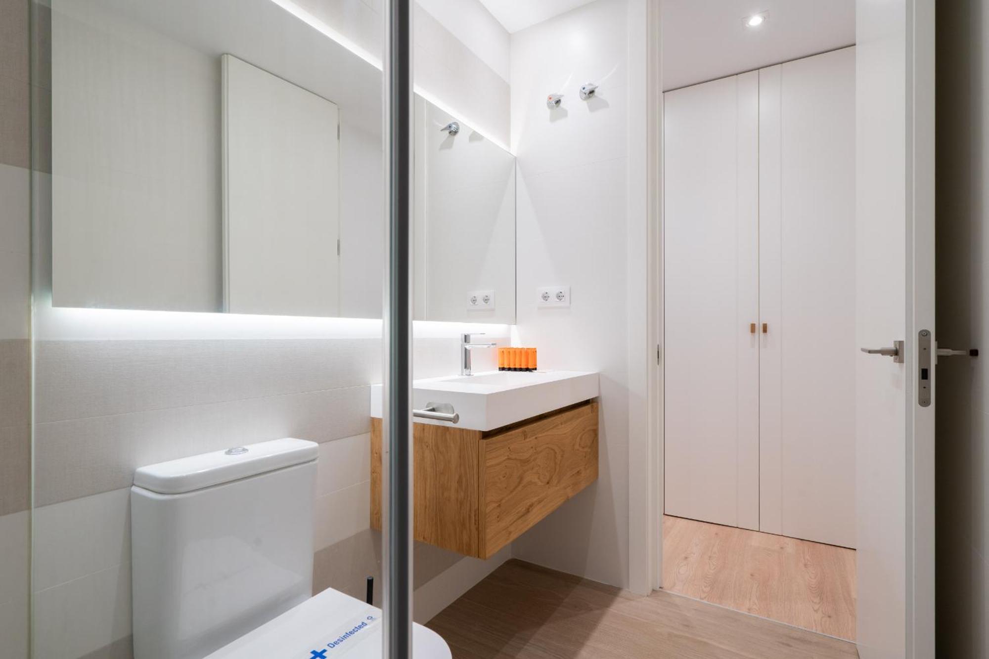 Apartamento Reformado De Lujo En Gran Via Apartment Madrid Ngoại thất bức ảnh